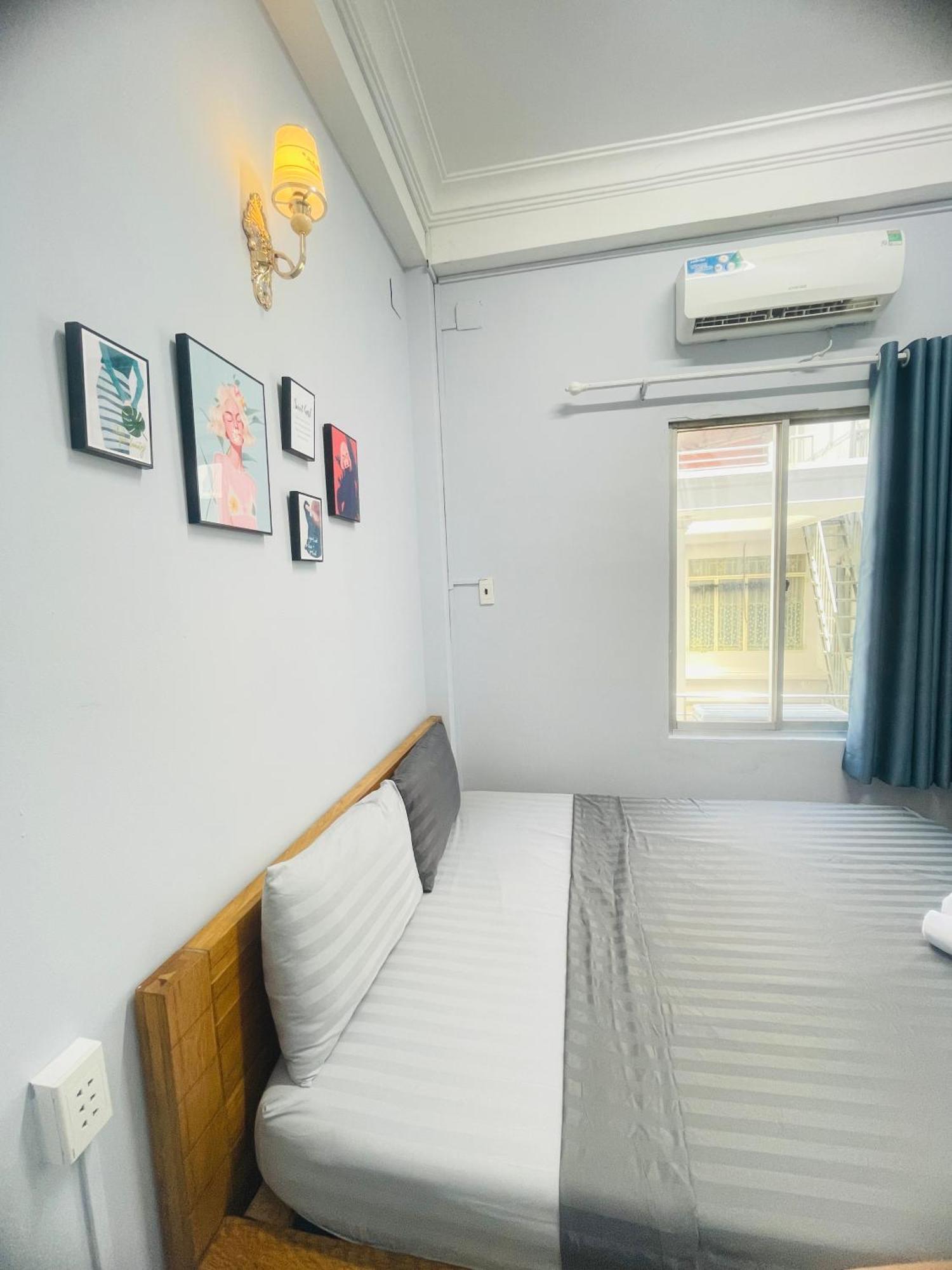Lyly - Pham Ngu Lao Hô Chi Minh-Ville