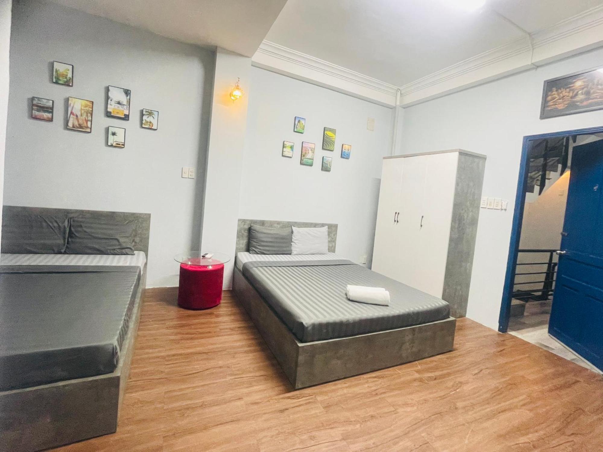 Lyly - Pham Ngu Lao Ho Chi Minh City